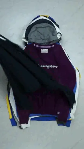 CHAMPION HOODIE /SWEATSHIRT - 15 PIECES